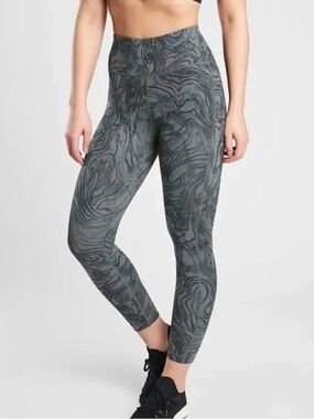 ATHLETA Ultimate Stash Pocket 7/8 Tight High-Waist Green Marble Print Leggings